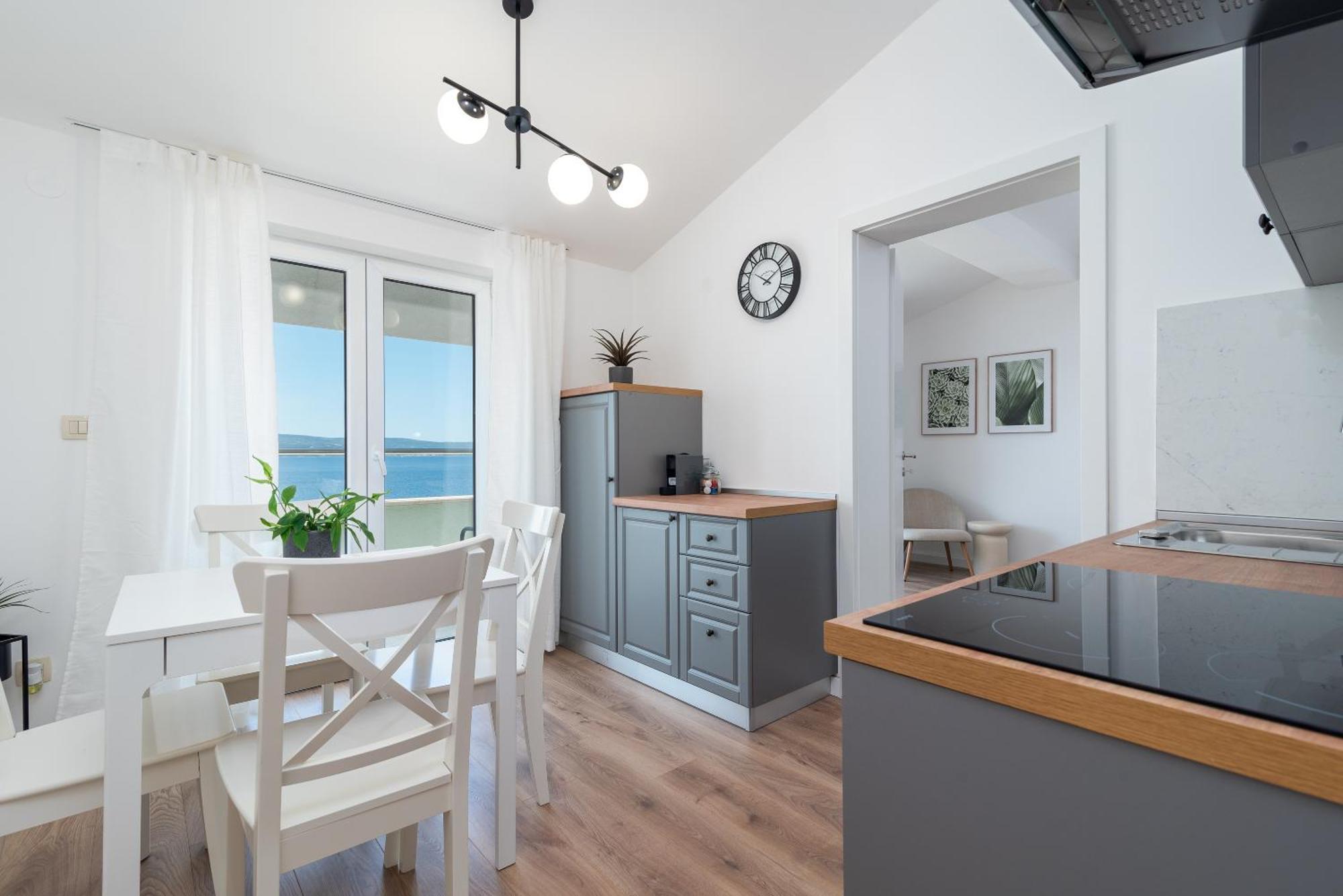 Sea View Apartment Karmen 예세니체 외부 사진